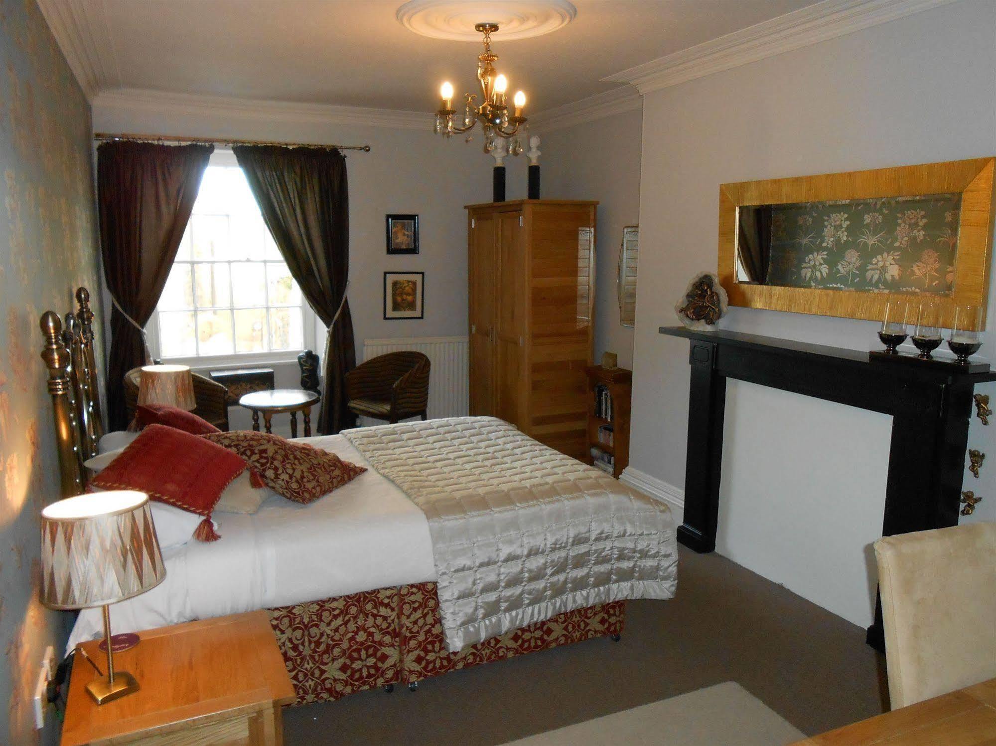 The Globe Inn Chagford Bagian luar foto
