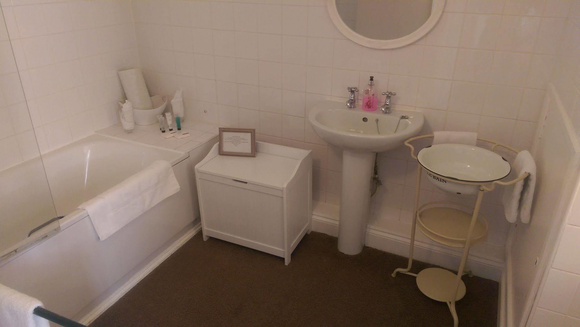 The Globe Inn Chagford Bagian luar foto