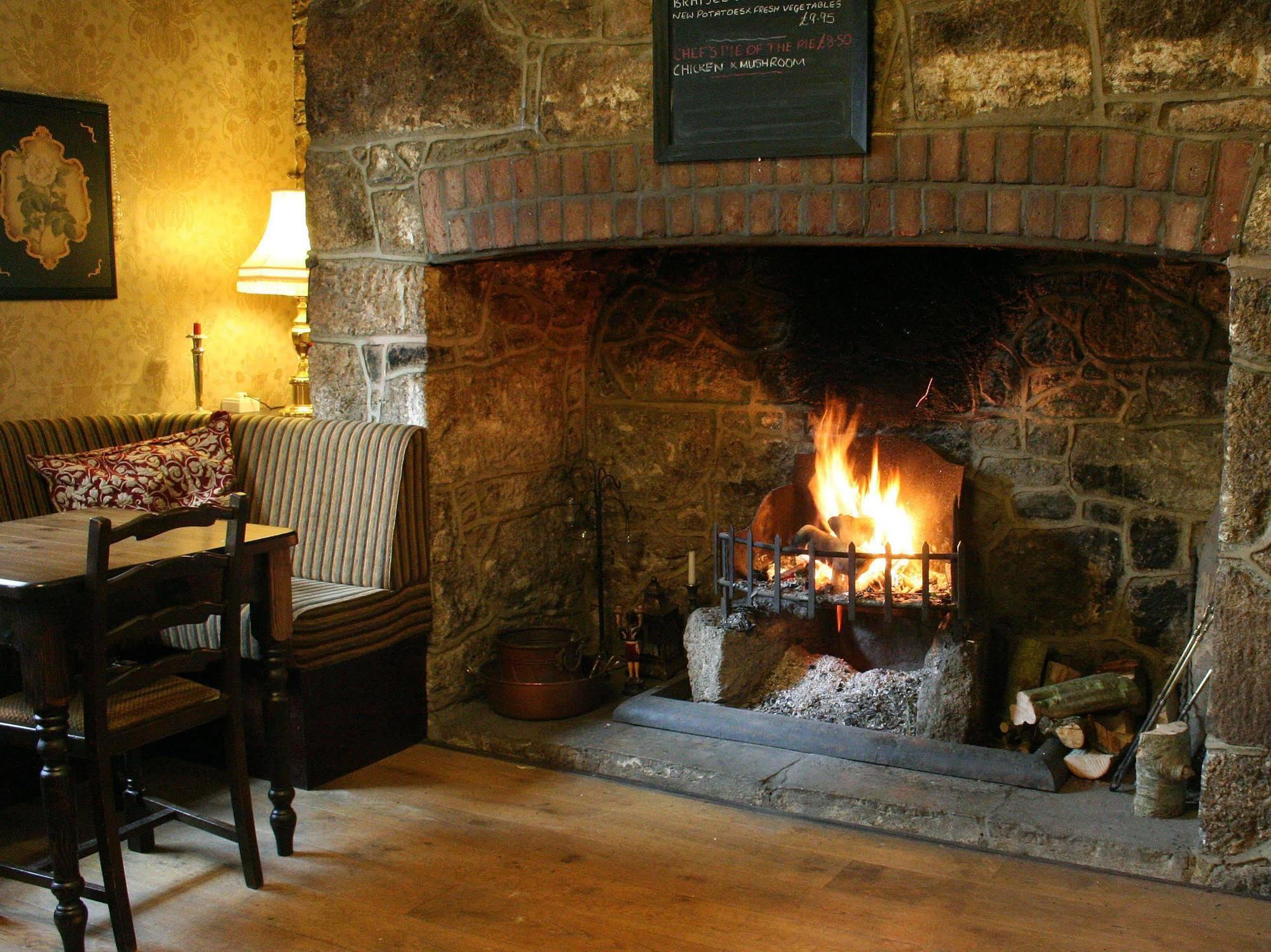 The Globe Inn Chagford Bagian luar foto